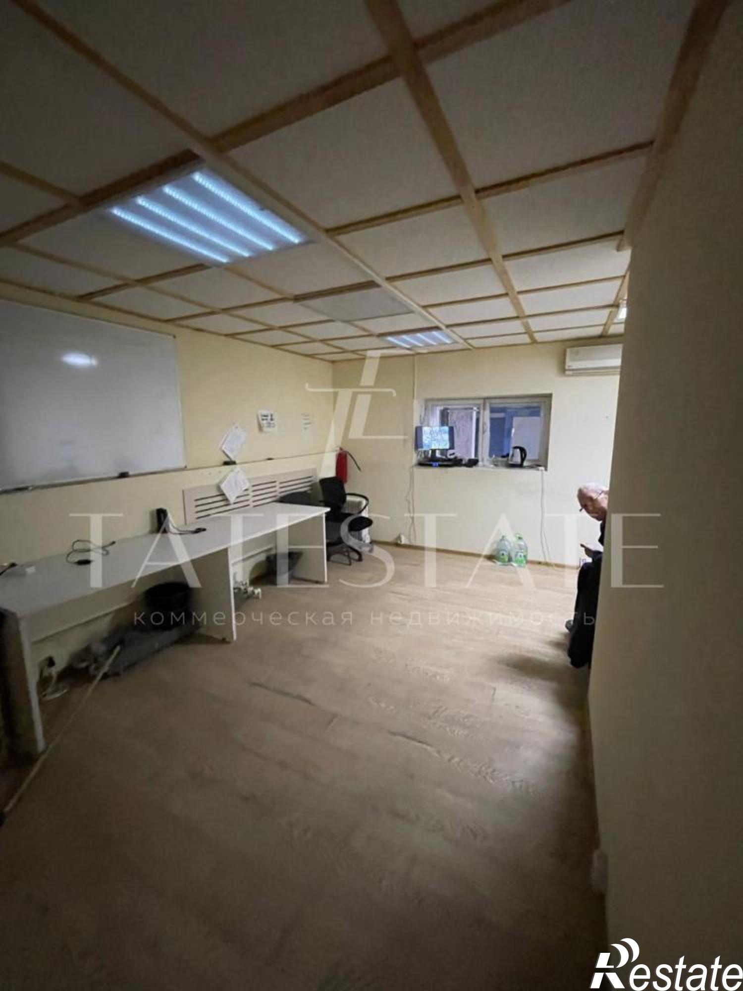 Сдать складское помещение за 900 000 рублей на улица Рахимова, 8