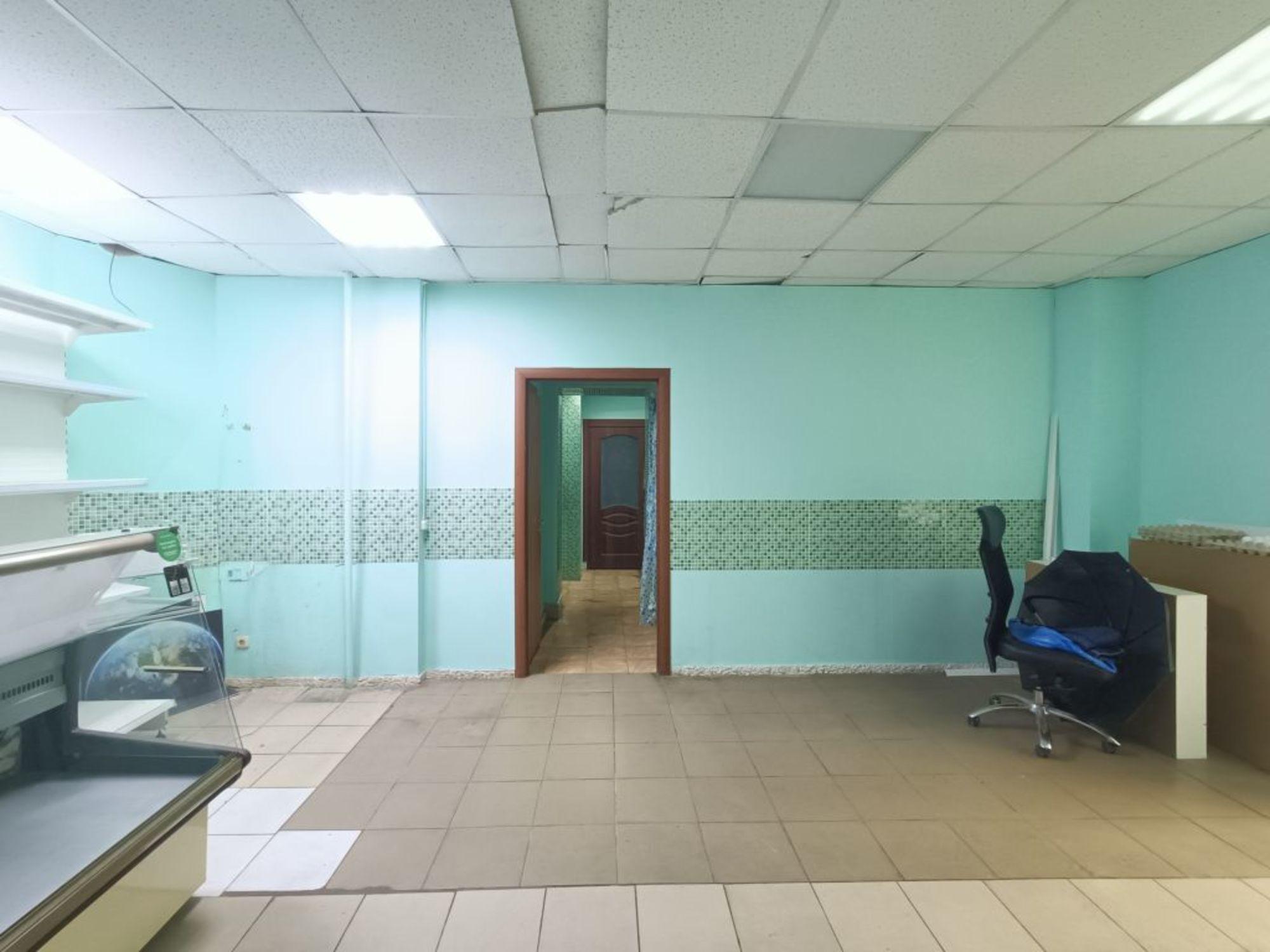 Купить торговое помещение за 7 700 000 рублей на Ильича ул, 19/43