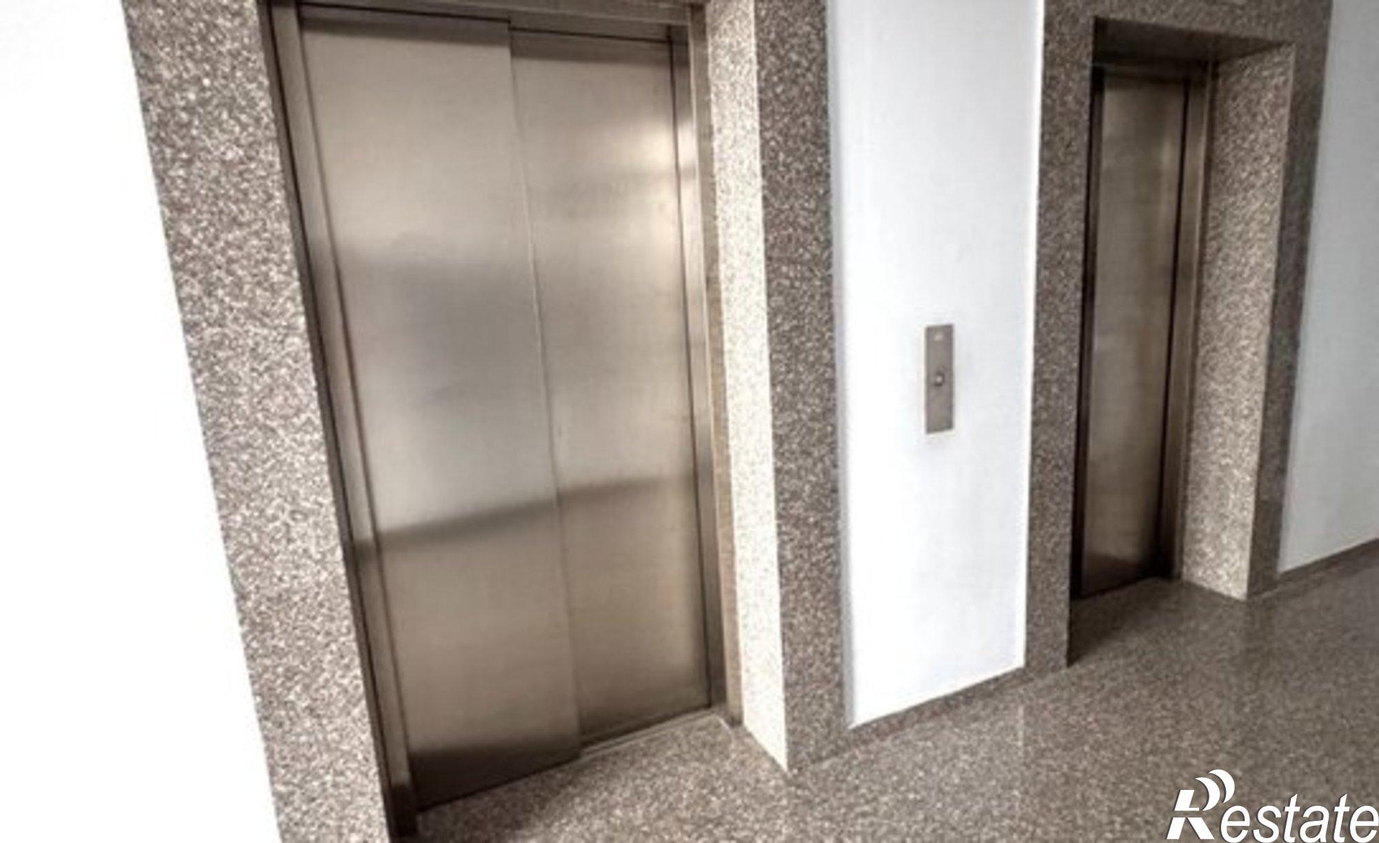 Купить квартиру за 37 000 000 рублей на Меридианная улица, 1