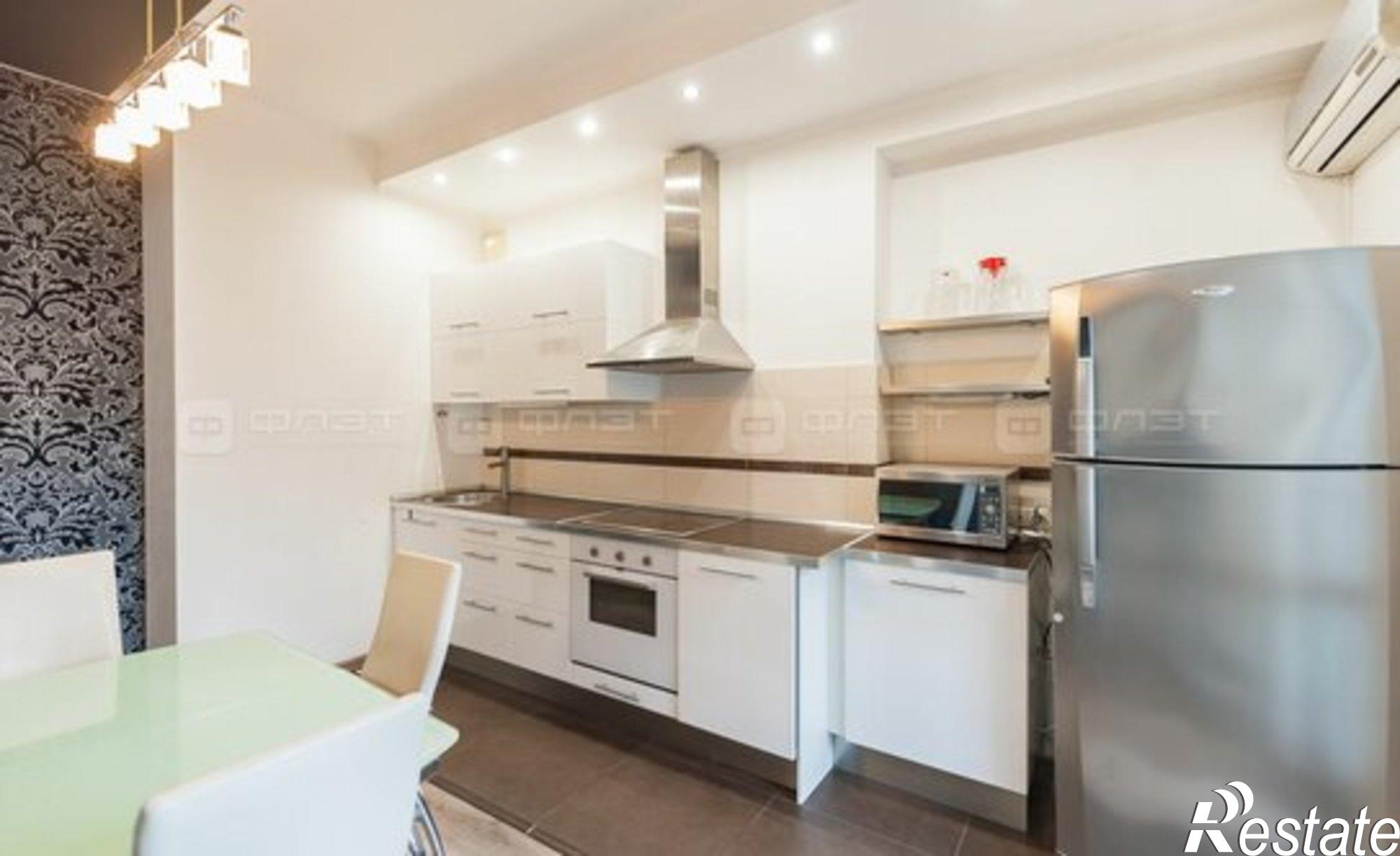 Купить квартиру за 23 000 000 рублей на Меридианная улица, 4