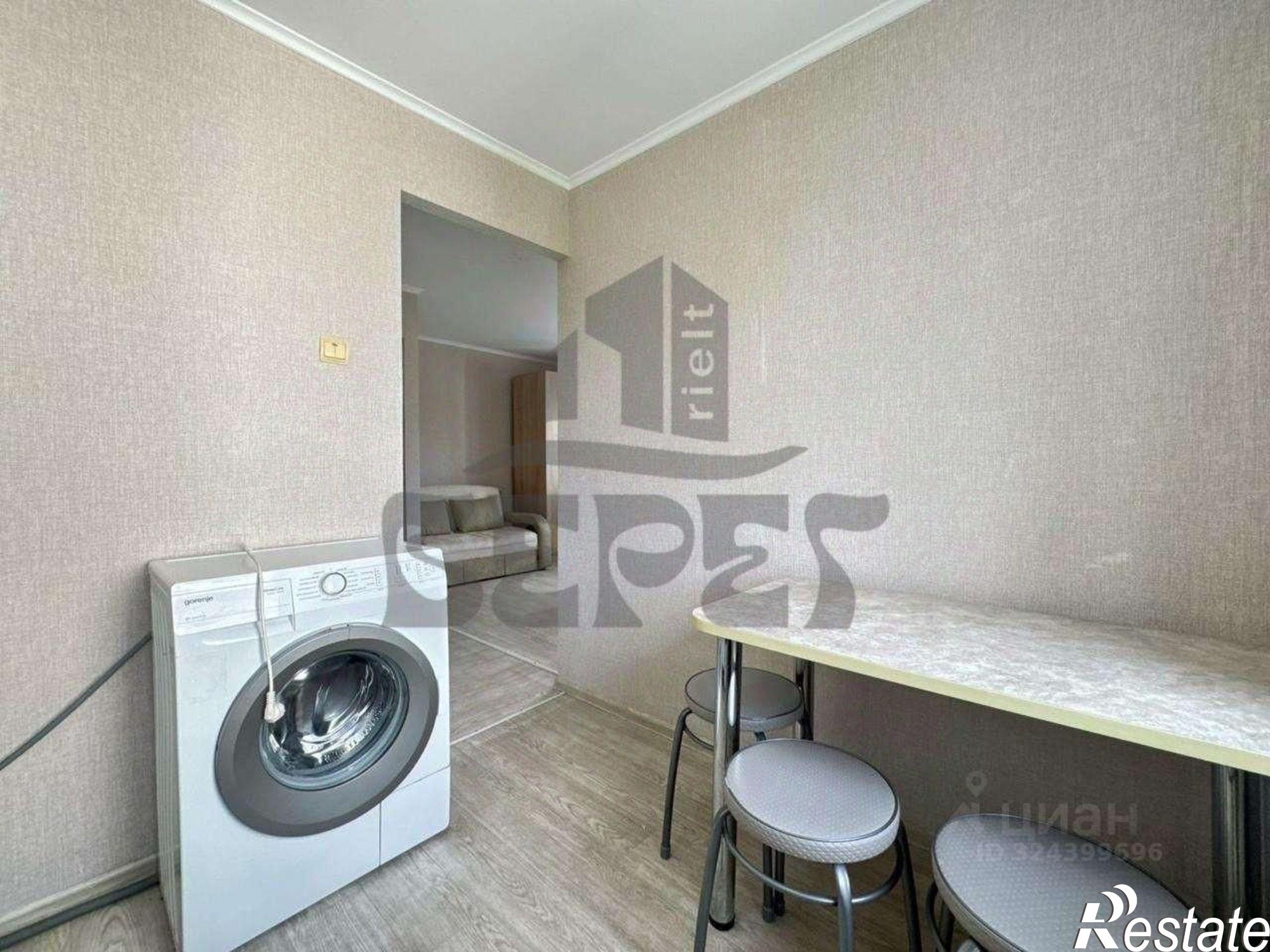 Сдать квартиру за 31 990 рублей на улица Татарстан, 72