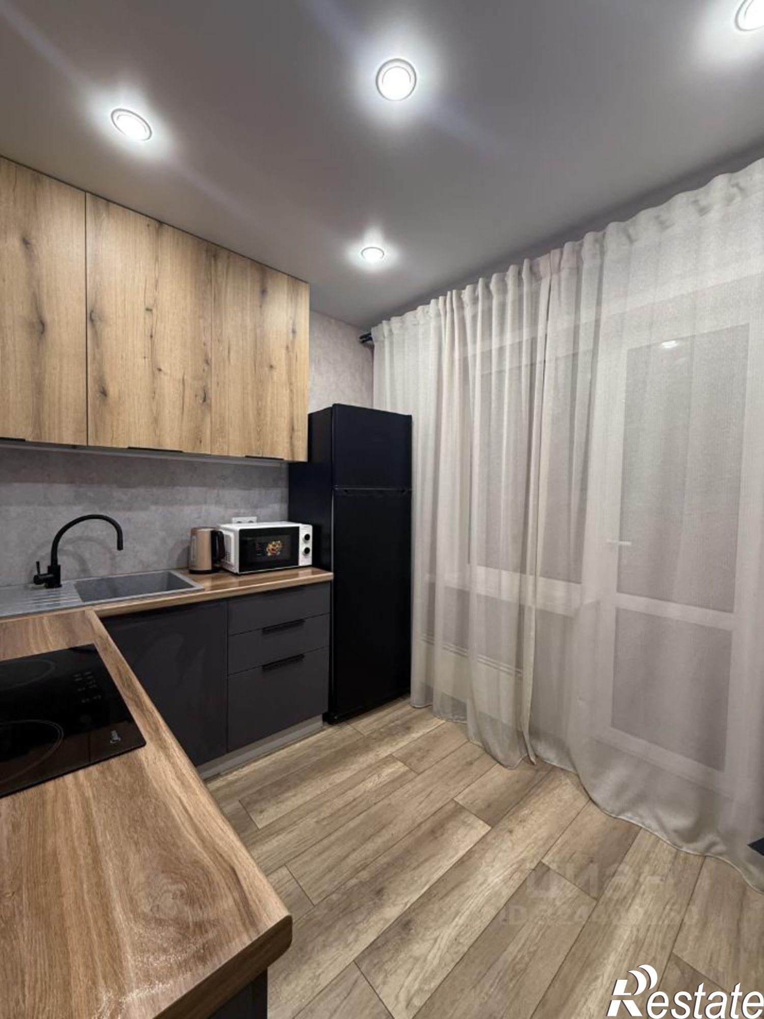 Сдать квартиру за 35 000 рублей на проспект Победы, 182