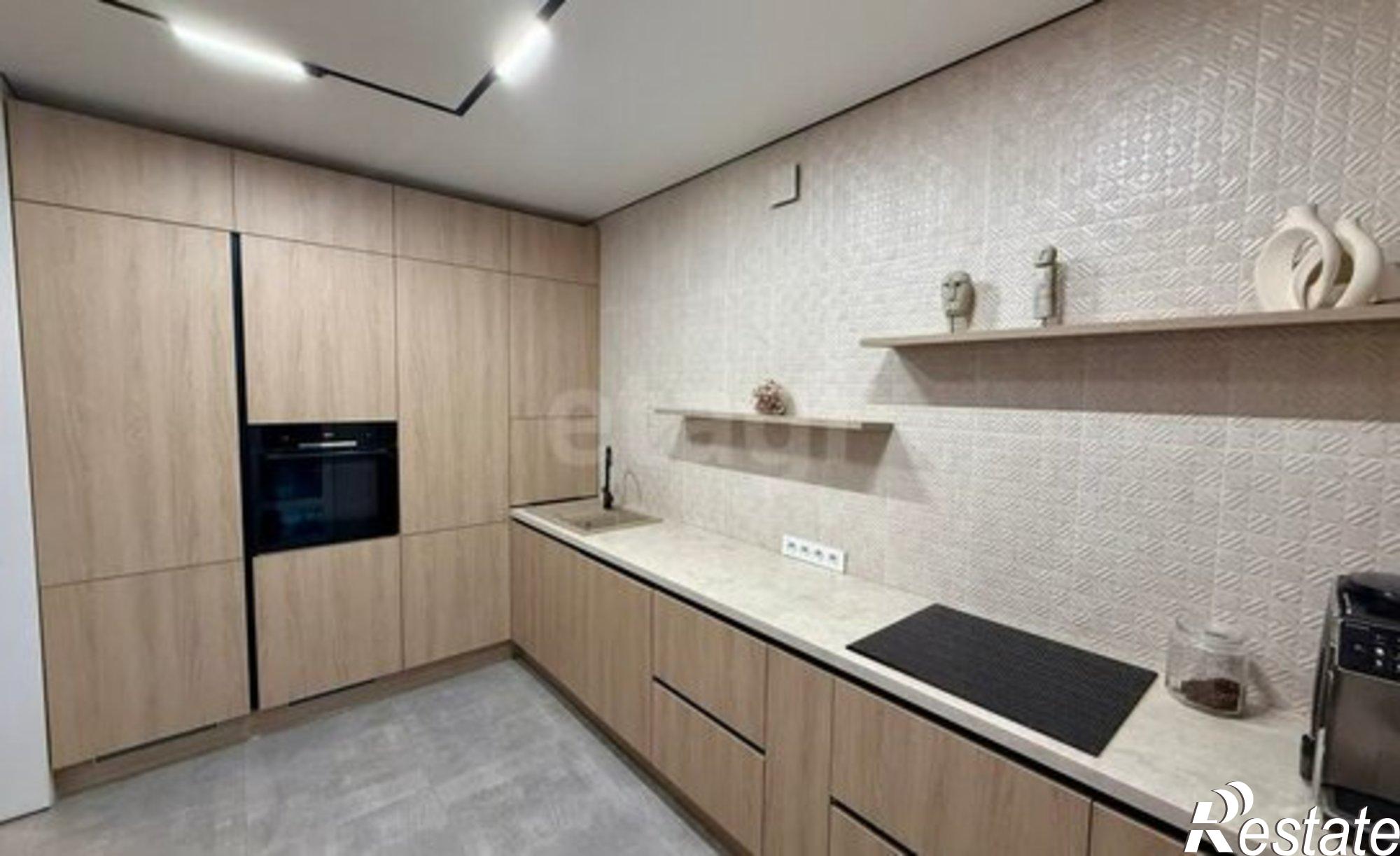 Купить квартиру за 12 000 000 рублей на ул Генерала Ерина, 15