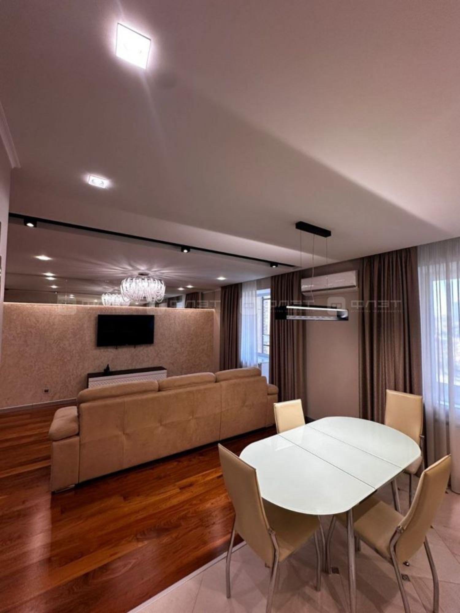 Сдать квартиру за 80 000 рублей на ул. Натана Рахлина д.5