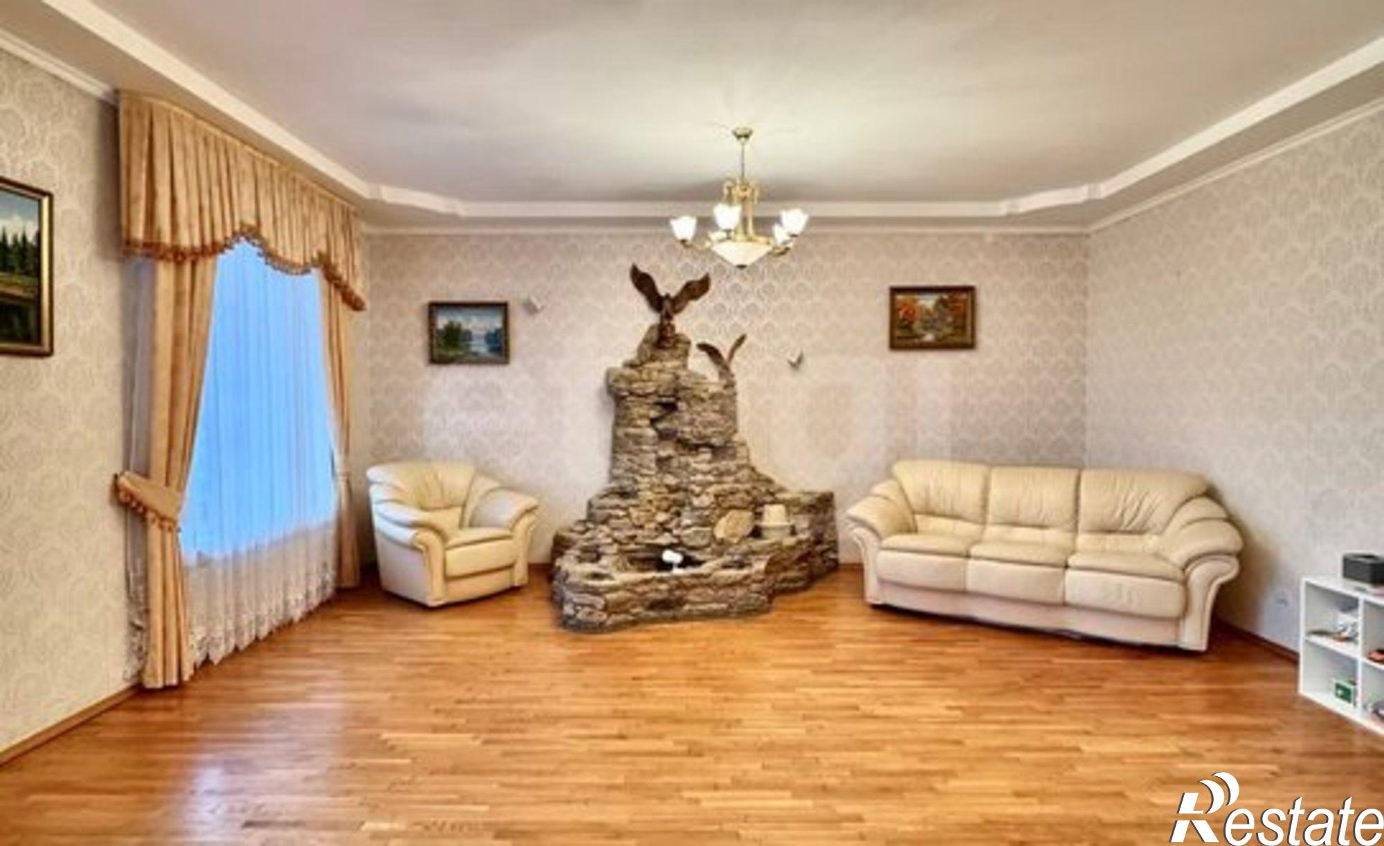 Купить квартиру за 35 000 000 рублей на ул Калинина, 10