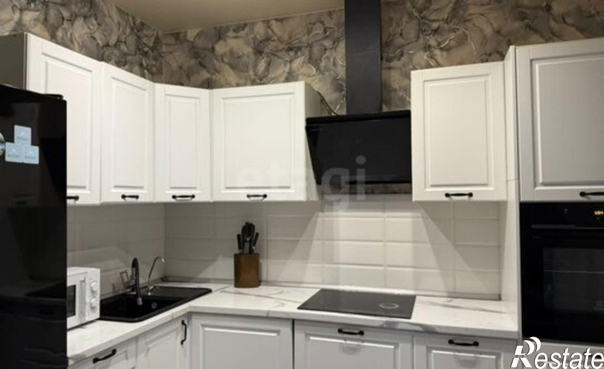 Купить квартиру за 16 890 000 рублей на улица Разведчика Ахмерова, 9