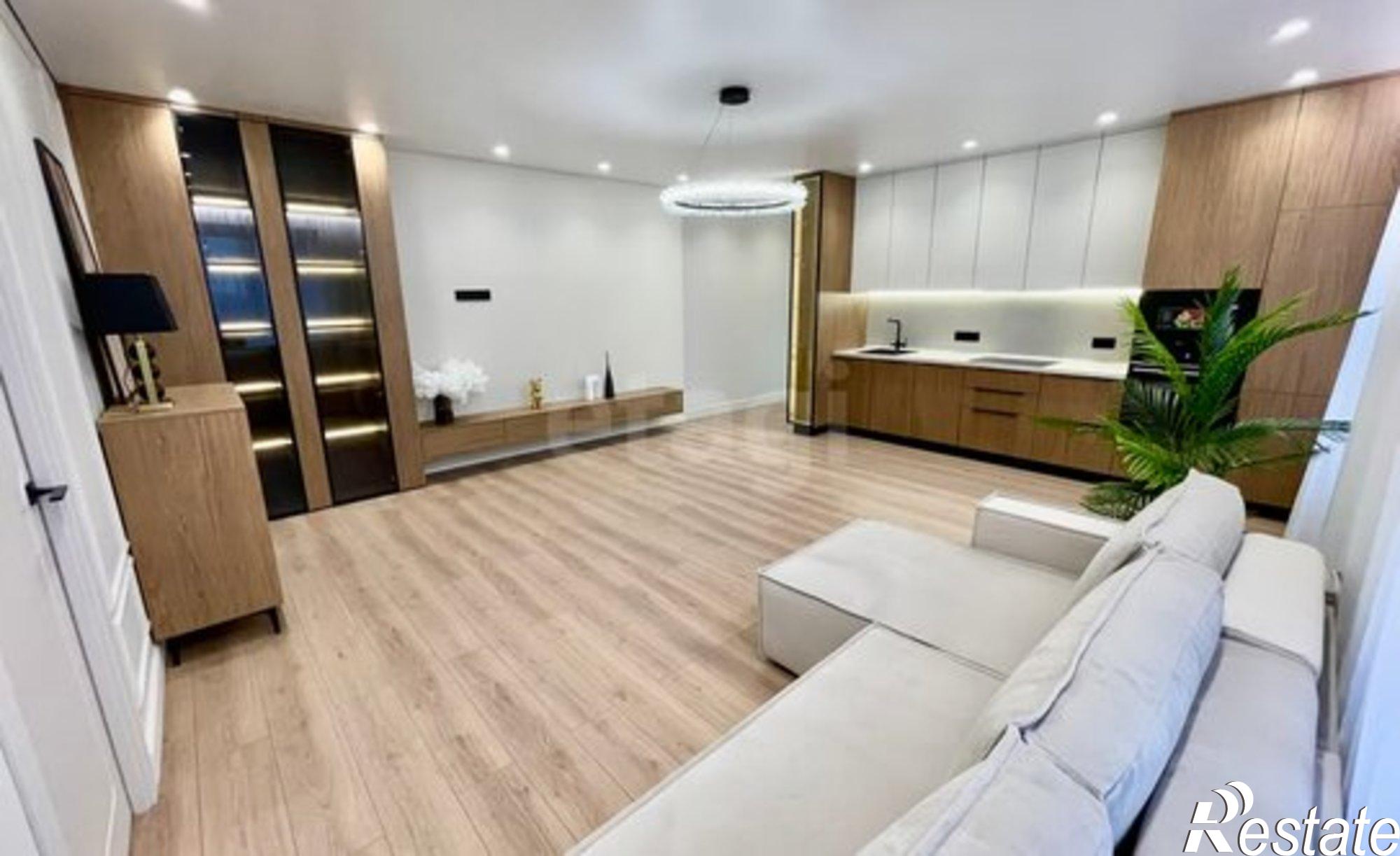 Купить квартиру за 27 000 000 рублей на Краснококшайская улица, 60