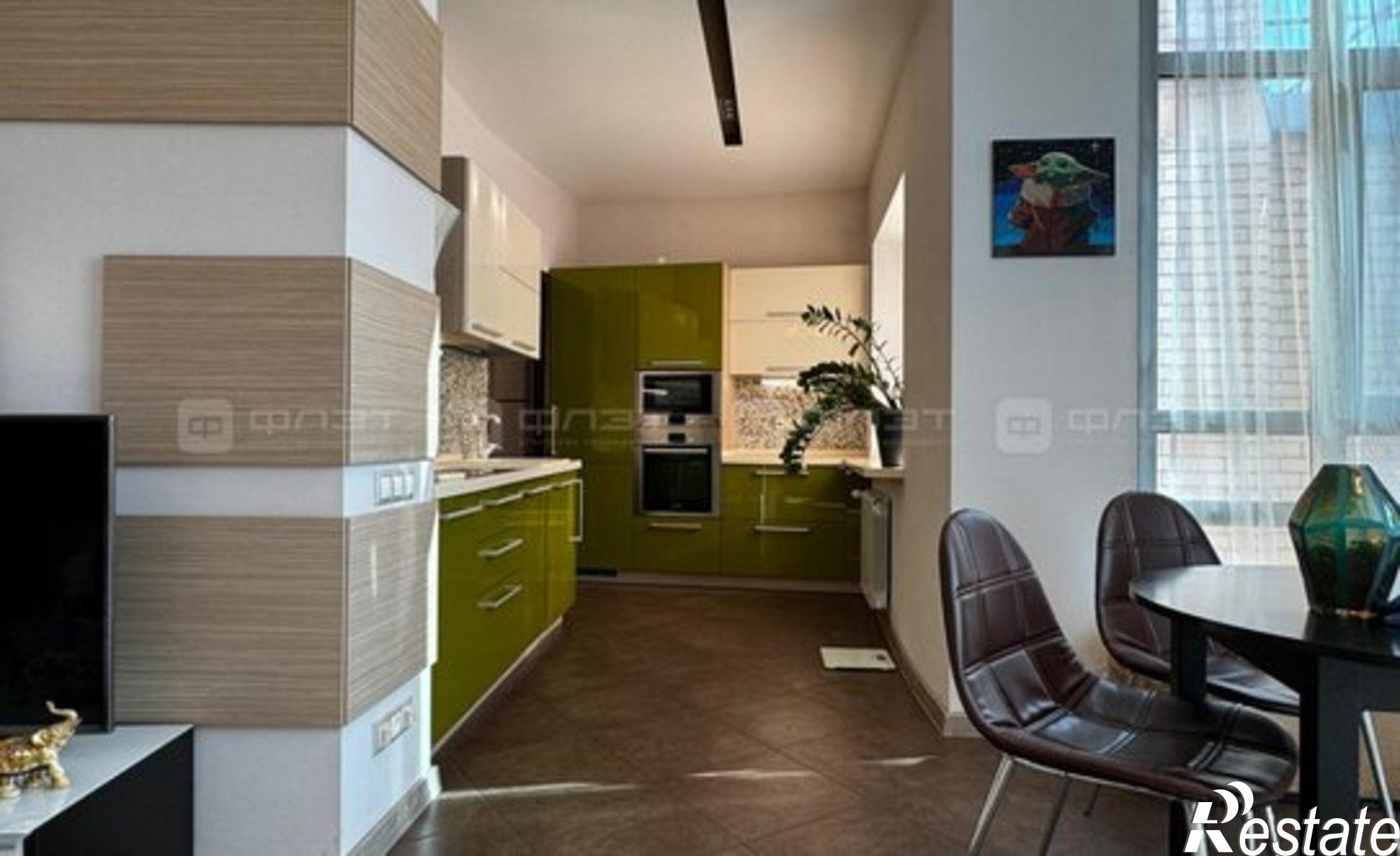 Купить квартиру за 16 400 000 рублей на ул Чистопольская, 40