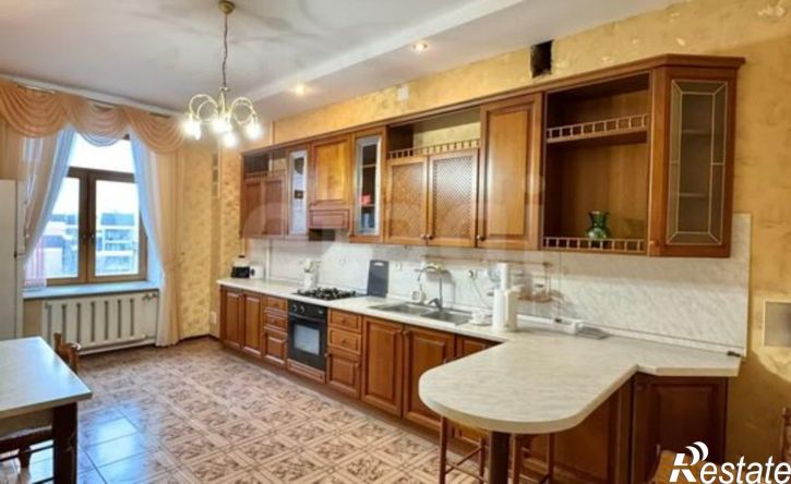 4-комн квартира ул Калинина, 10,  д. 10