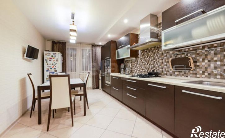 3-комн квартира ул Серова, 2,  д. 2