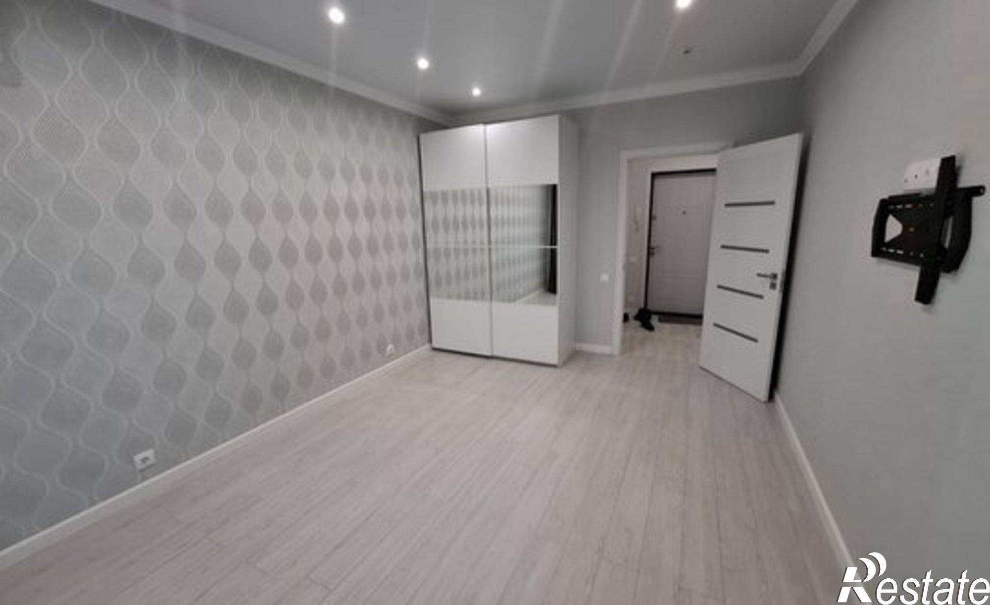 Купить квартиру за 9 980 000 рублей на ул Закиева, 20 1