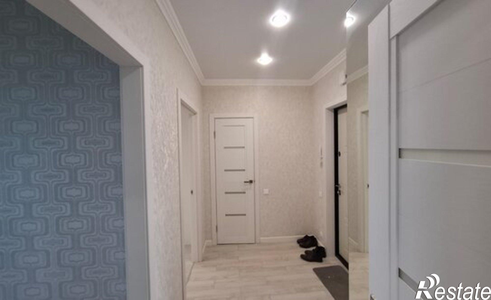 Купить квартиру за 9 980 000 рублей на ул Закиева, 20 1