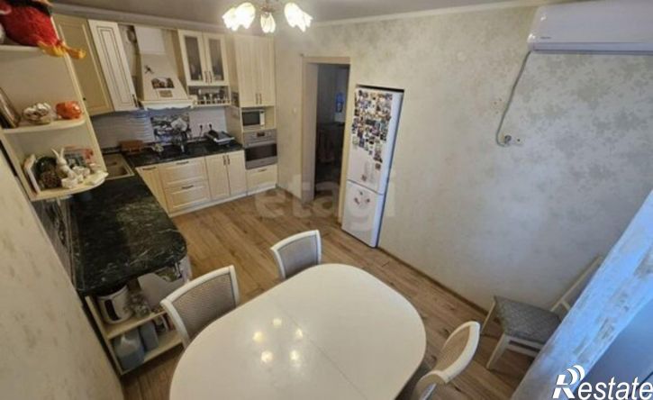 2-комн квартира проспект Победы, 100,  д. 100