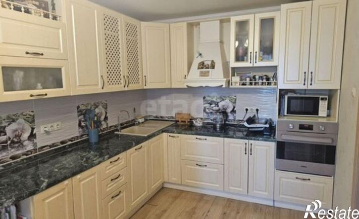 2-комн квартира проспект Победы, 100,  д. 100