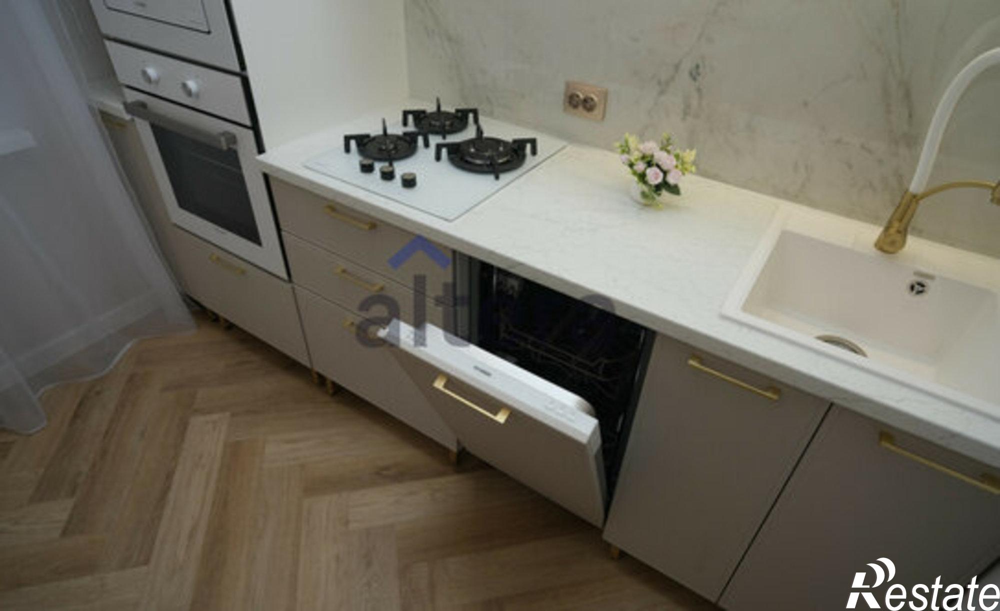 Купить квартиру за 9 350 000 рублей на ул Четаева, 25