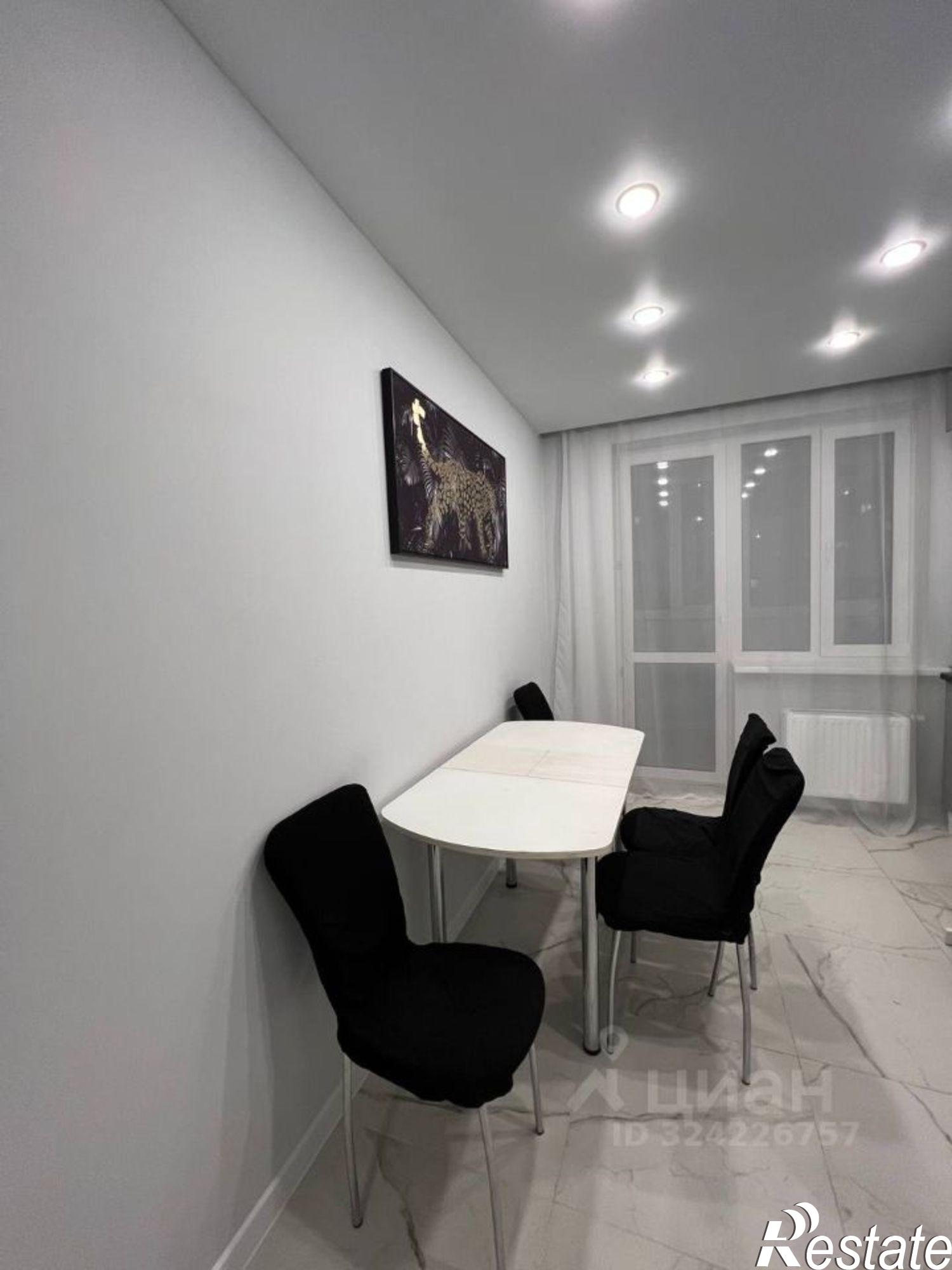 Сдать квартиру за 32 000 рублей на улица Гавриила Державина, 3 к5