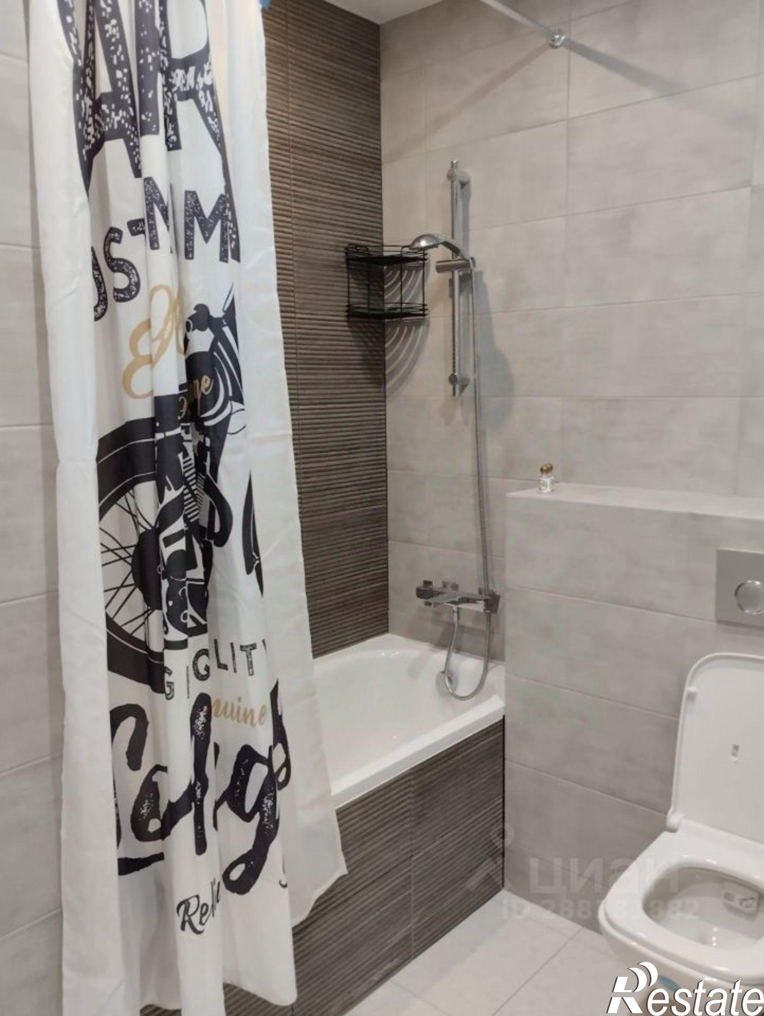 Сдать квартиру за 33 000 рублей на улица Аделя Кутуя, 110Д к3