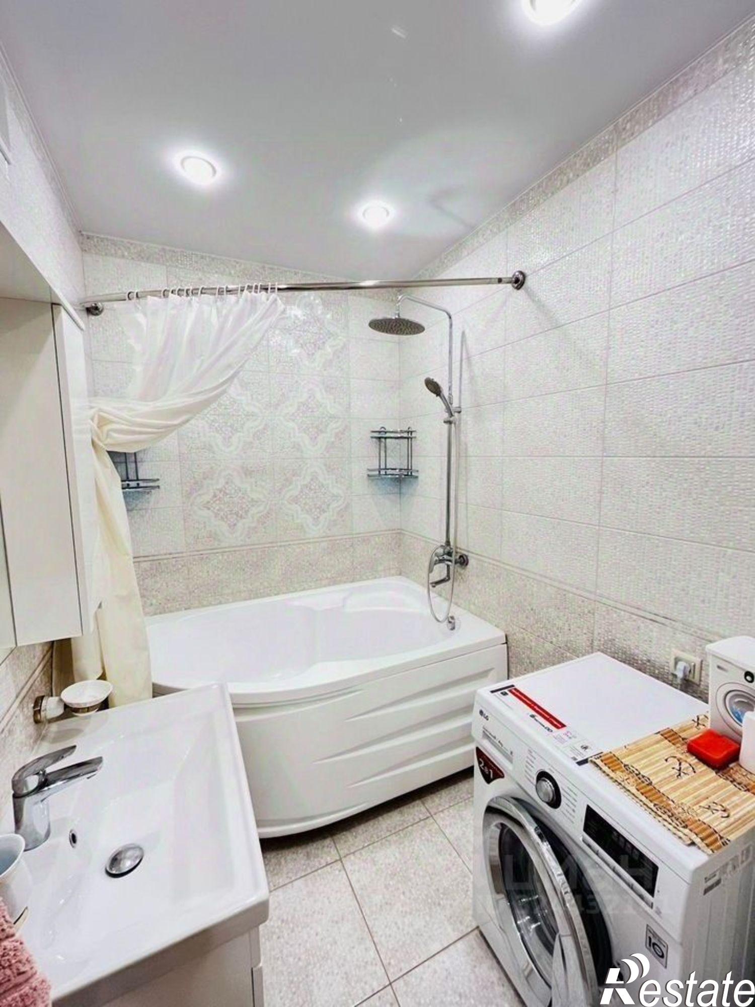 Сдать квартиру за 45 000 рублей на пр-кт Победы, 139А 2