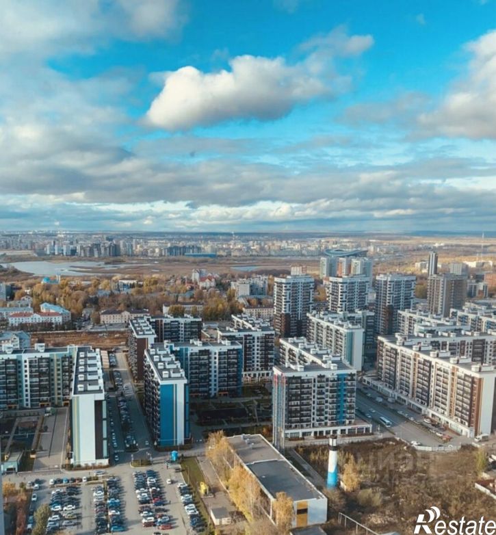 3-комн квартира пр-кт Альберта Камалеева, 1,  д. 1