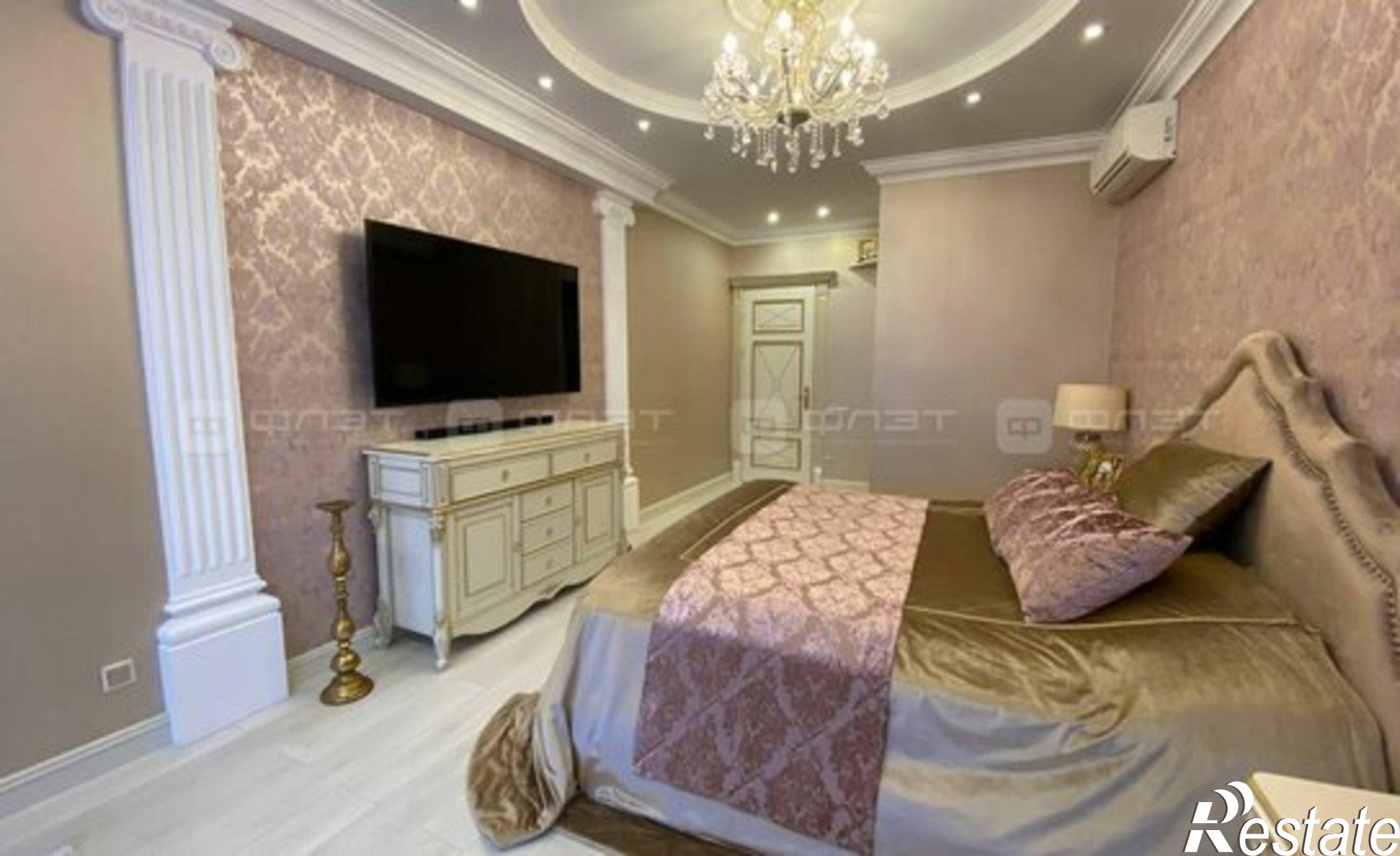 Купить квартиру за 42 000 000 рублей на Чистопольская улица, 38