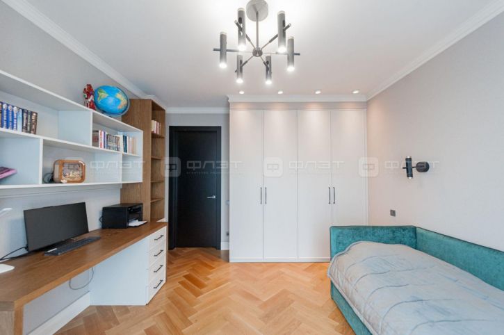 3-комн квартира ул. Николая Столбова, дом 1 /3