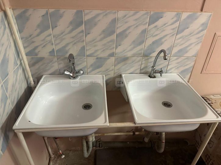 Комната ул. Агрызская, дом 78