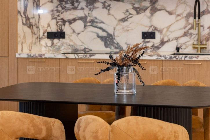 4-комн квартира ул. Право-Булачная, дом 51