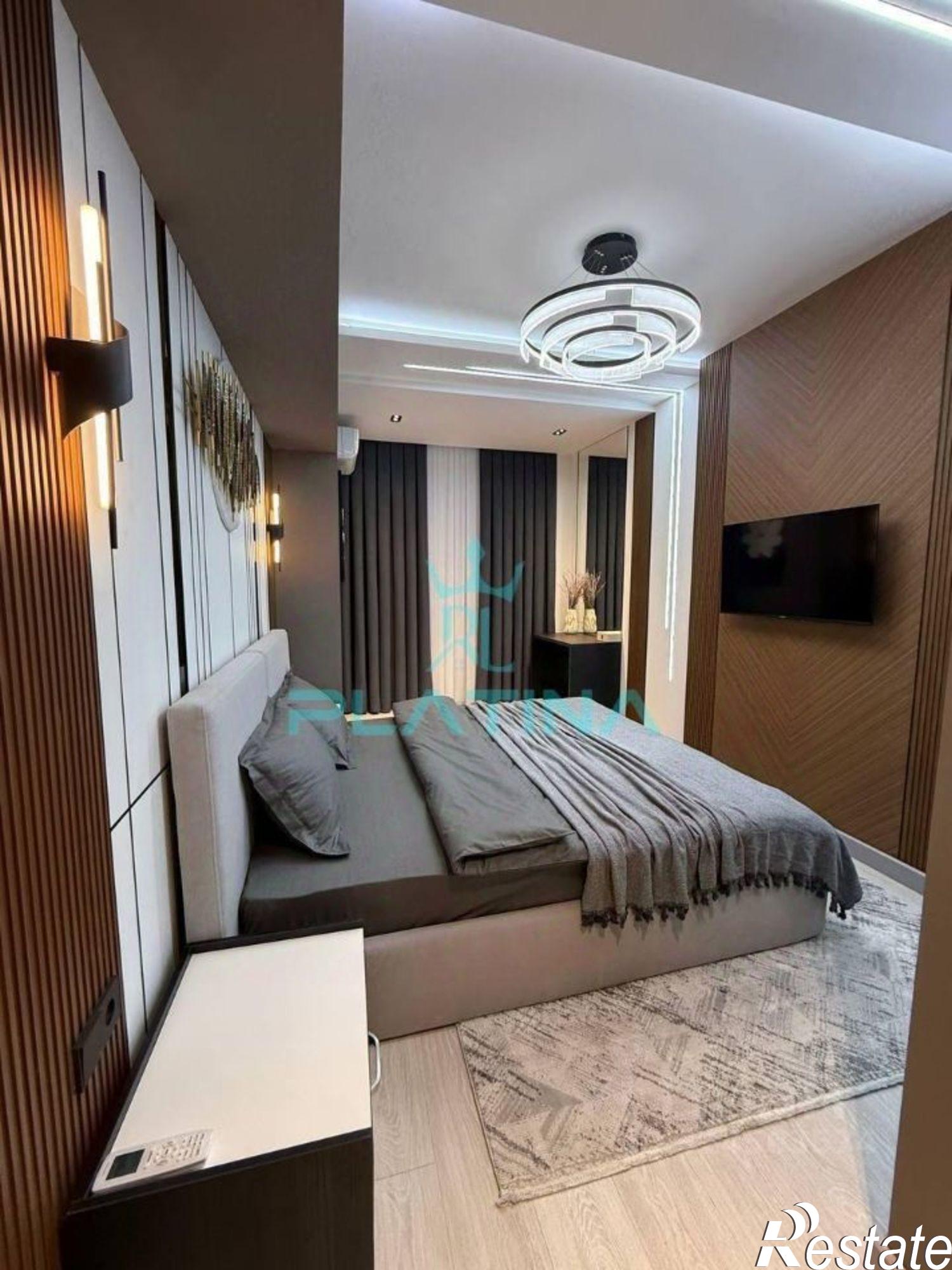 Сдать квартиру за 65 000 рублей на улица Касаткина, 15