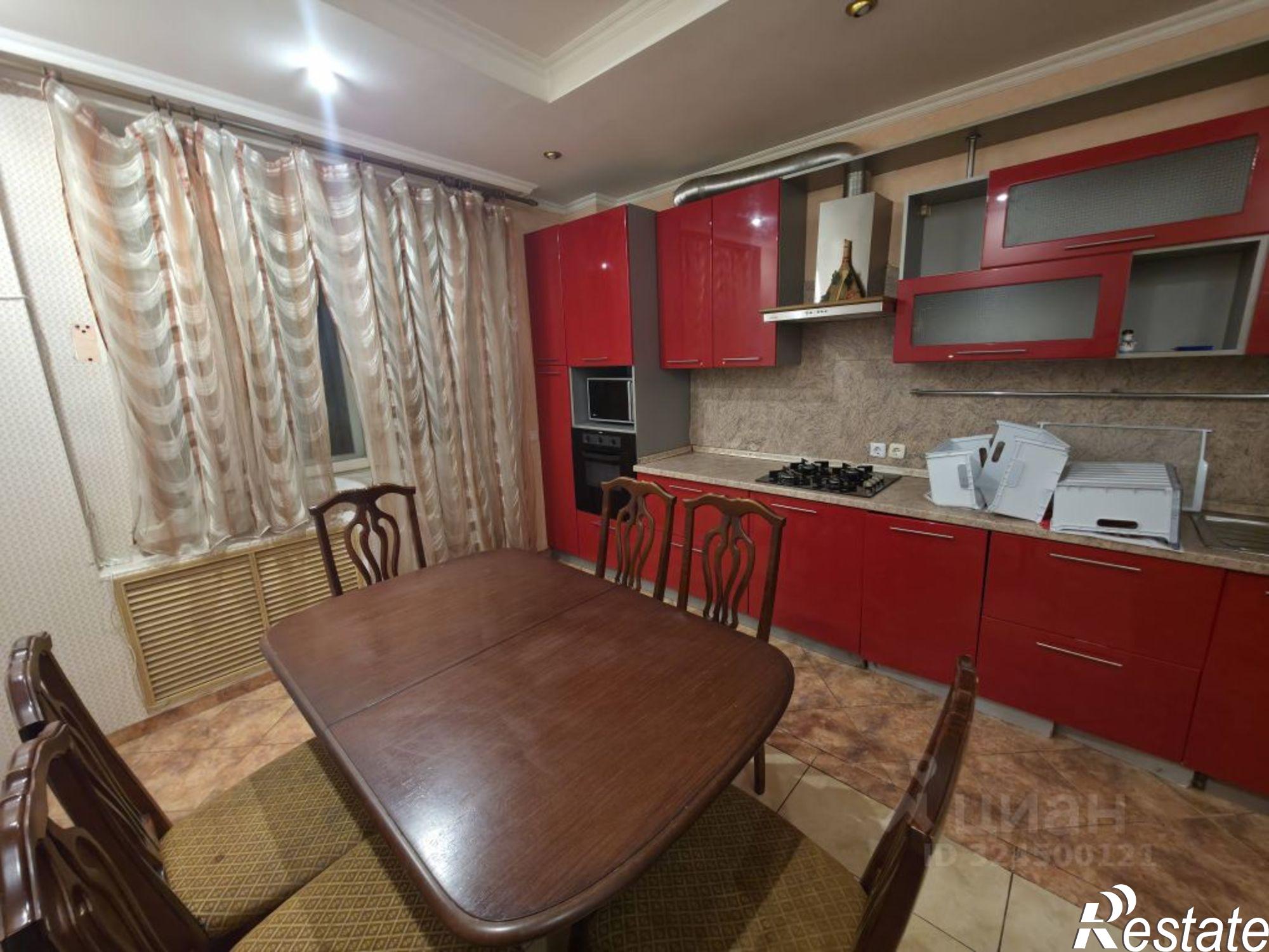 Сдать квартиру за 40 000 рублей на ул Чистопольская, 85