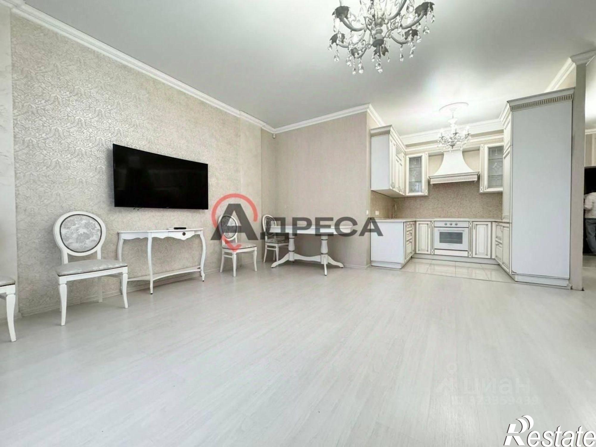 Сдать квартиру за 70 000 рублей на ул Мусина, 1