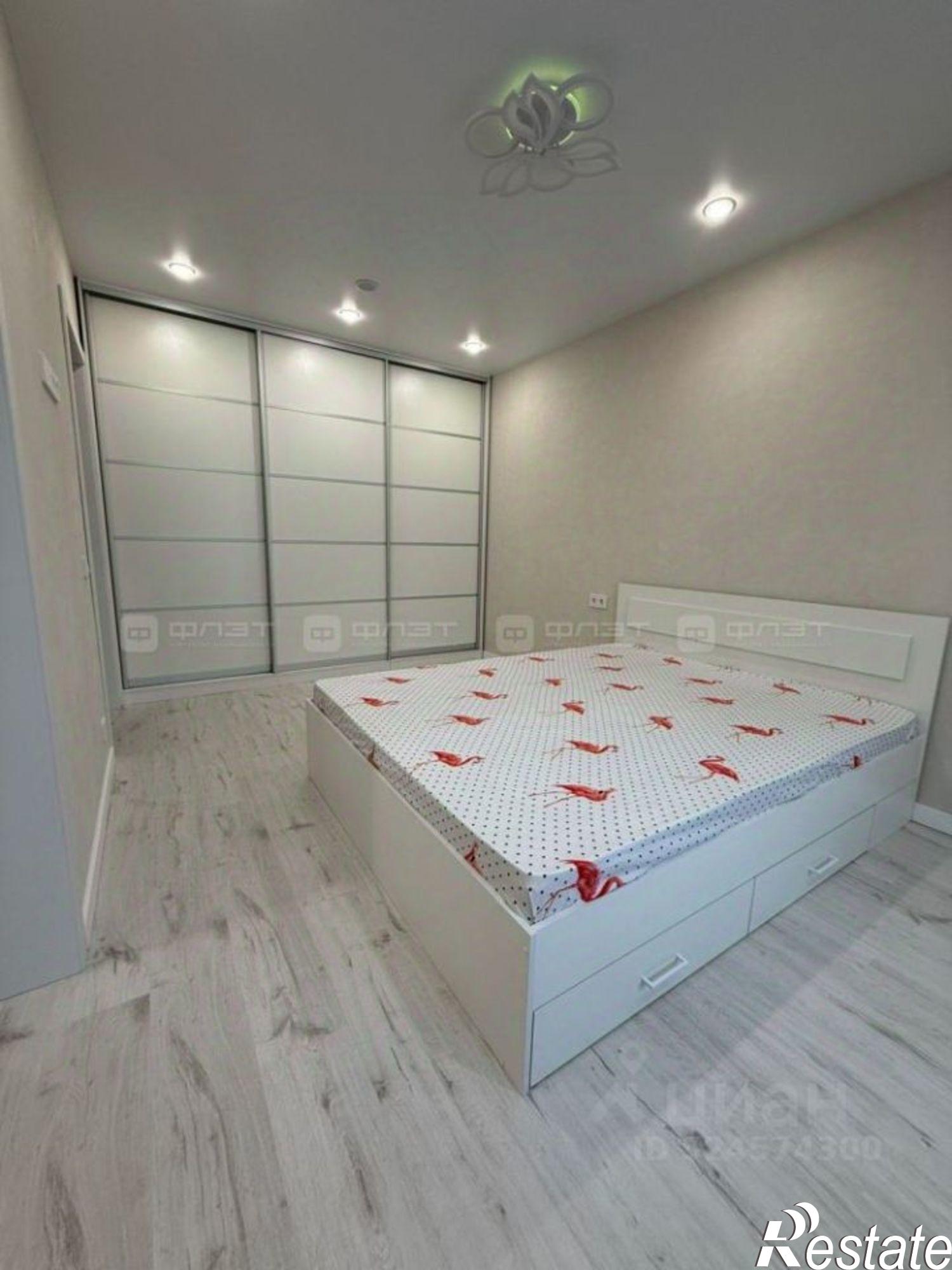 Сдать квартиру за 40 000 рублей на ул Александра Курынова, 1/4