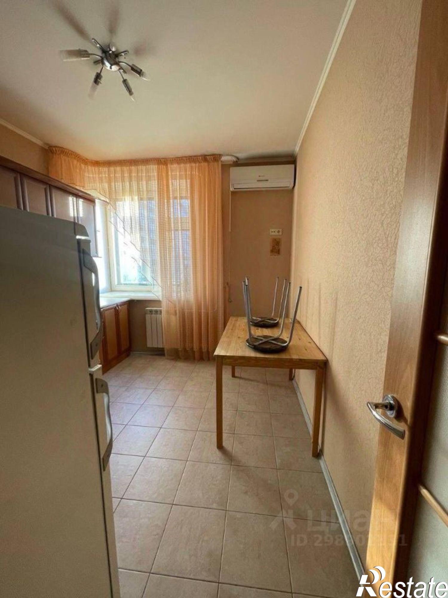 Сдать квартиру за 25 000 рублей на Гвардейская улица, 16Б