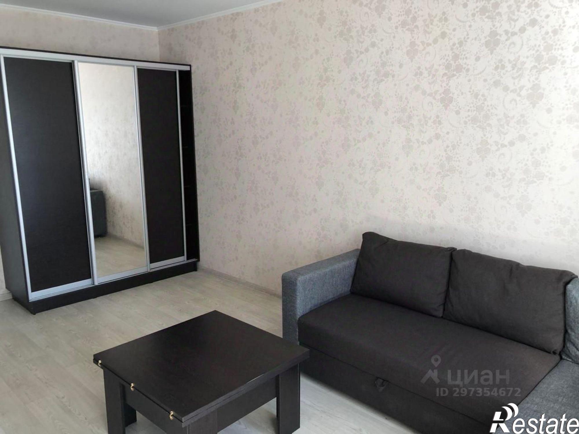 Сдать квартиру за 26 000 рублей на улица Павлюхина, 128