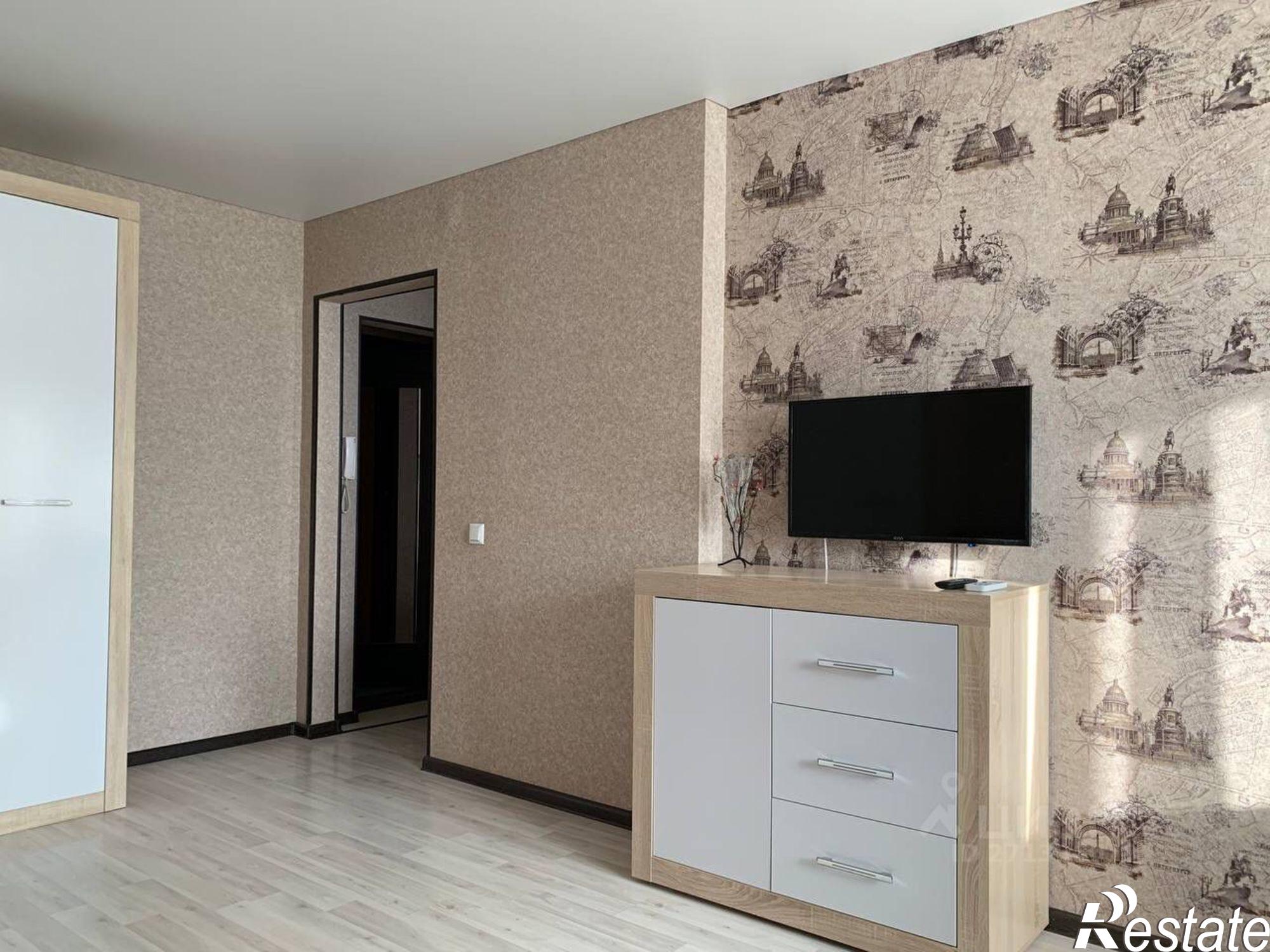 Сдать квартиру за 45 000 рублей на пр-кт Ямашева, 35Б