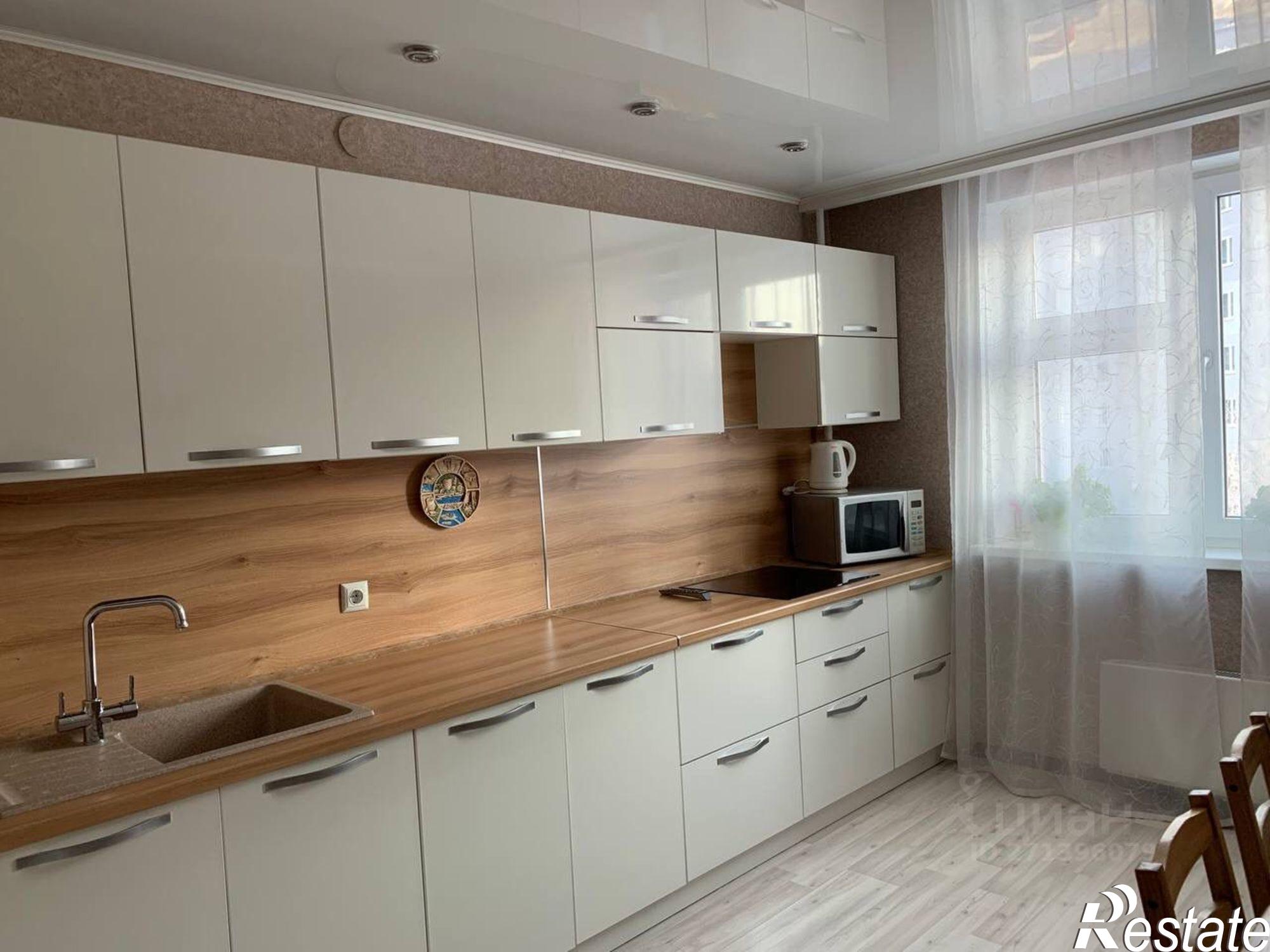 Сдать квартиру за 45 000 рублей на пр-кт Ямашева, 35Б