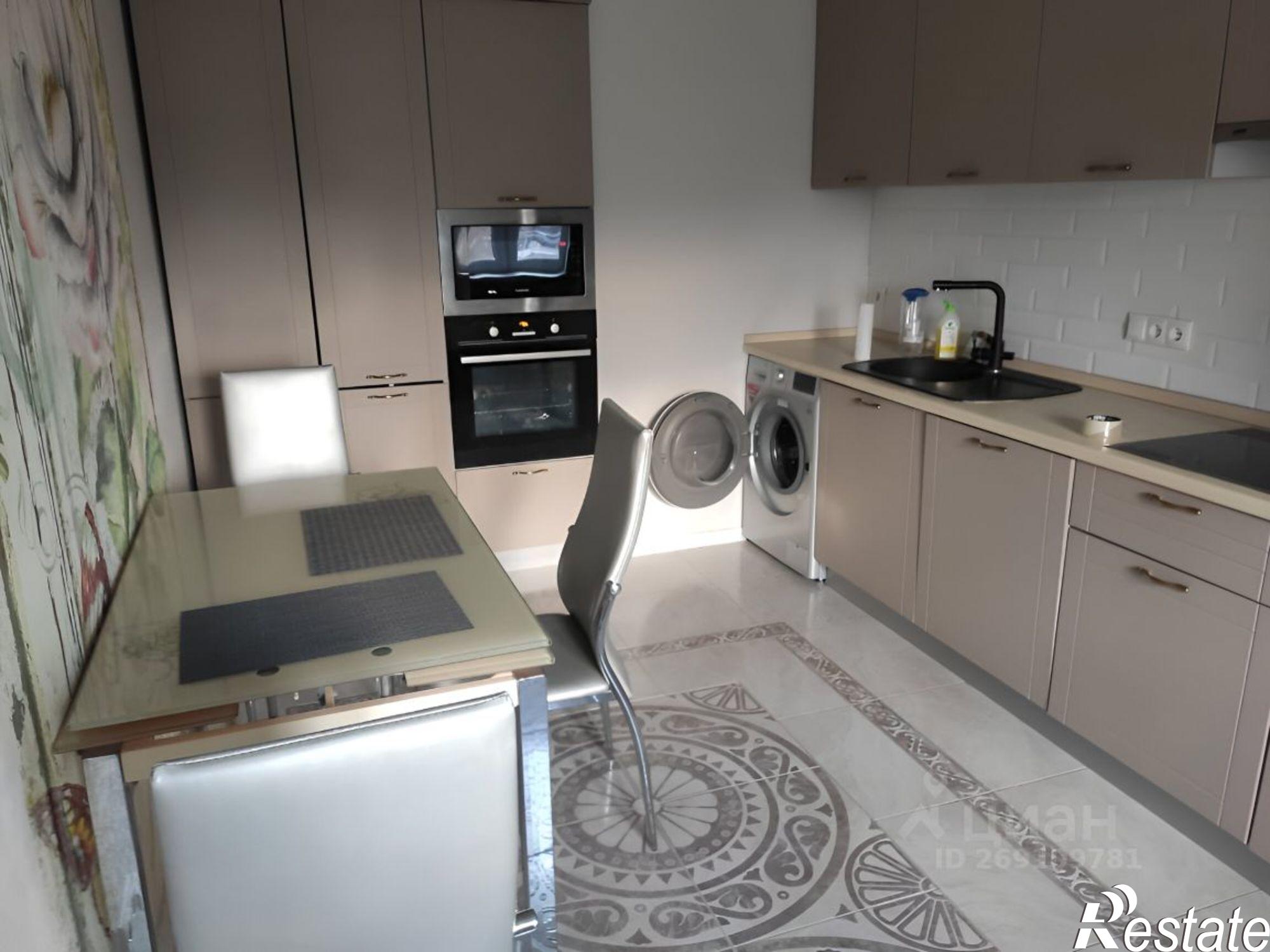 Сдать квартиру за 32 000 рублей на Гвардейская улица, 59А