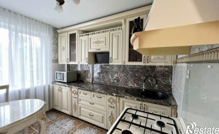 3-комн квартира проспект Ямашева, 102,  д. 102