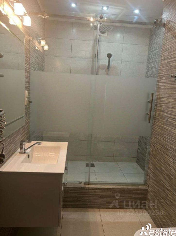 3-комн квартира улица Натана Рахлина, 5,  д. 5