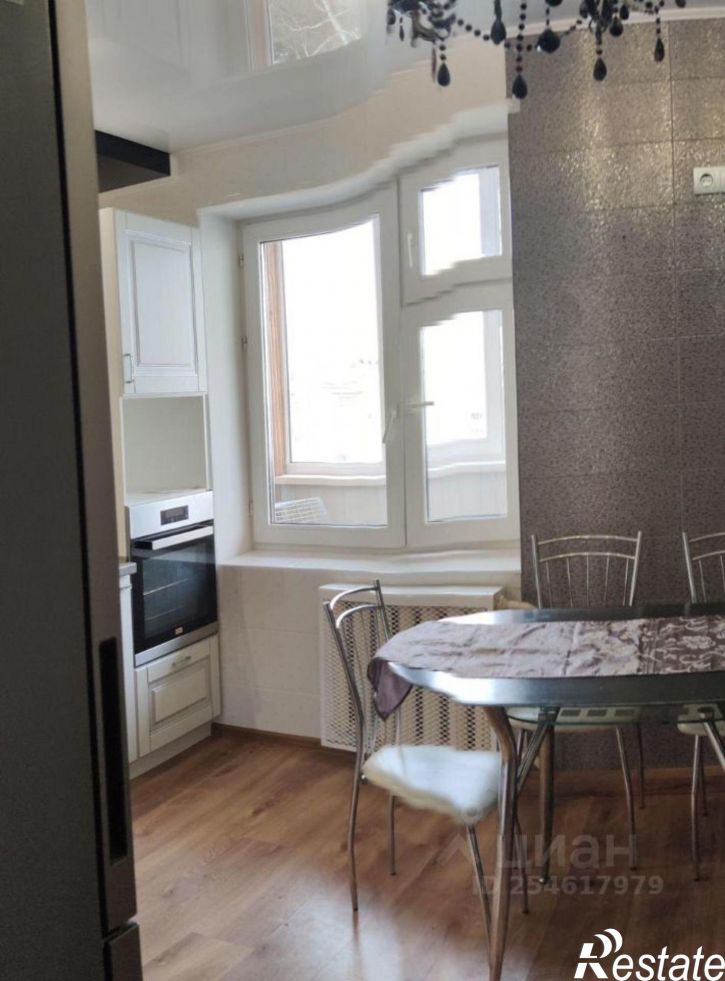 3-комн квартира улица Сафиуллина, 48,  д. 48