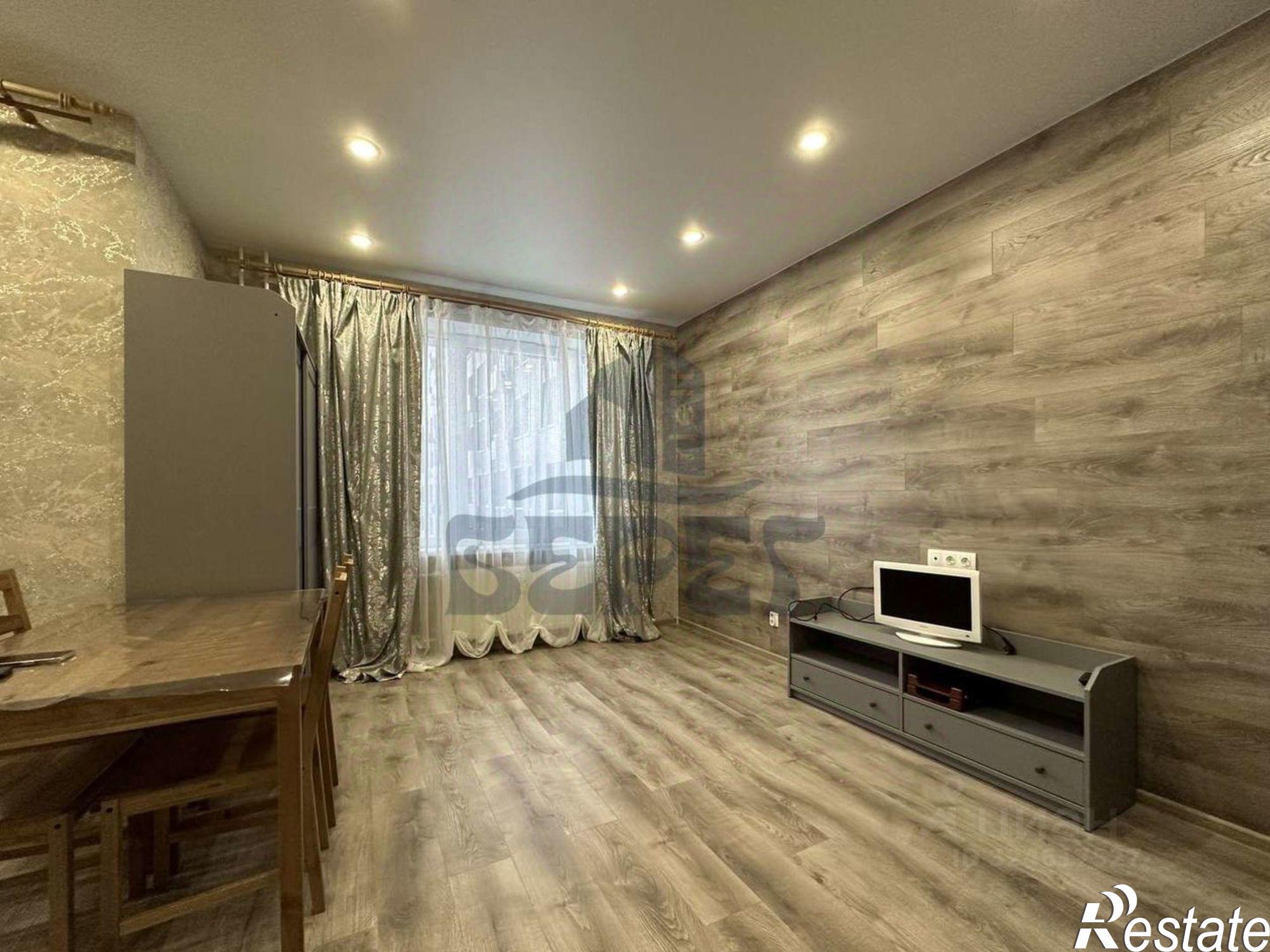 Сдать квартиру за 32 990 рублей на улица Сабира Ахтямова, 1 к1