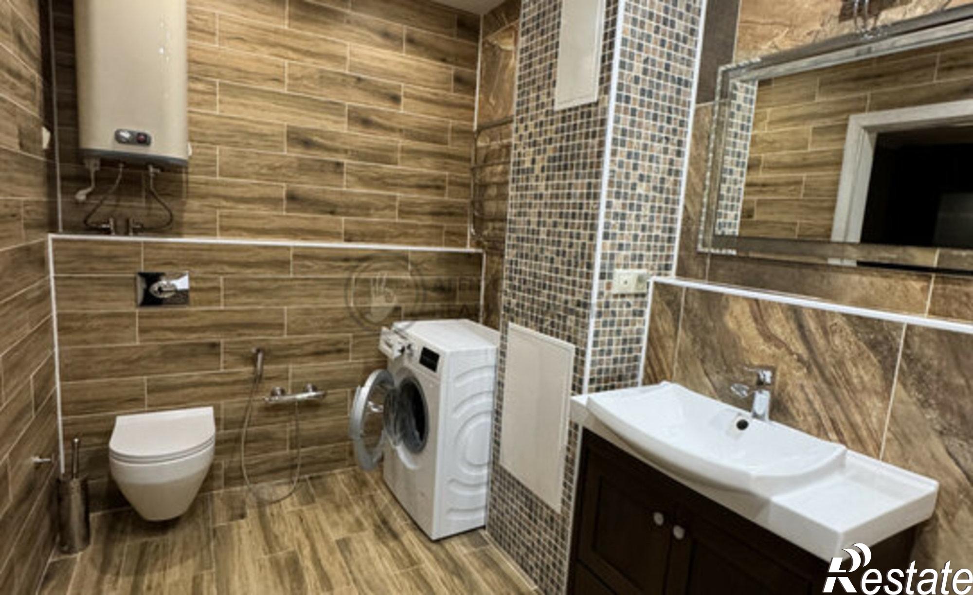 Купить квартиру за 18 890 000 рублей на Меридианная улица, 3