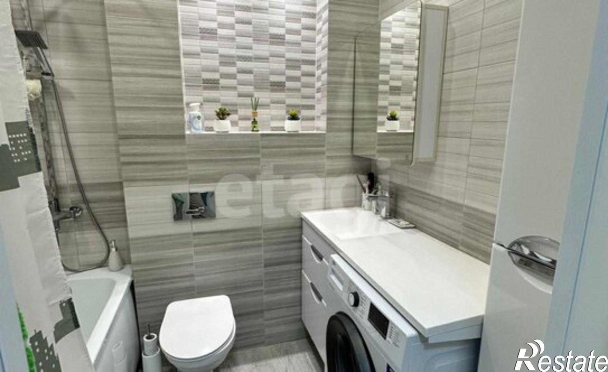 Купить квартиру за 10 000 000 рублей на Удивительная улица, 9