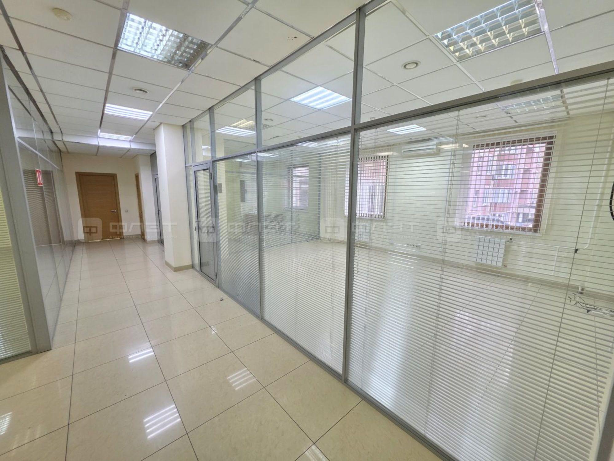 Сдать офис, помещение под офис за 400 000 рублей на пр-кт. Ямашева д.37б