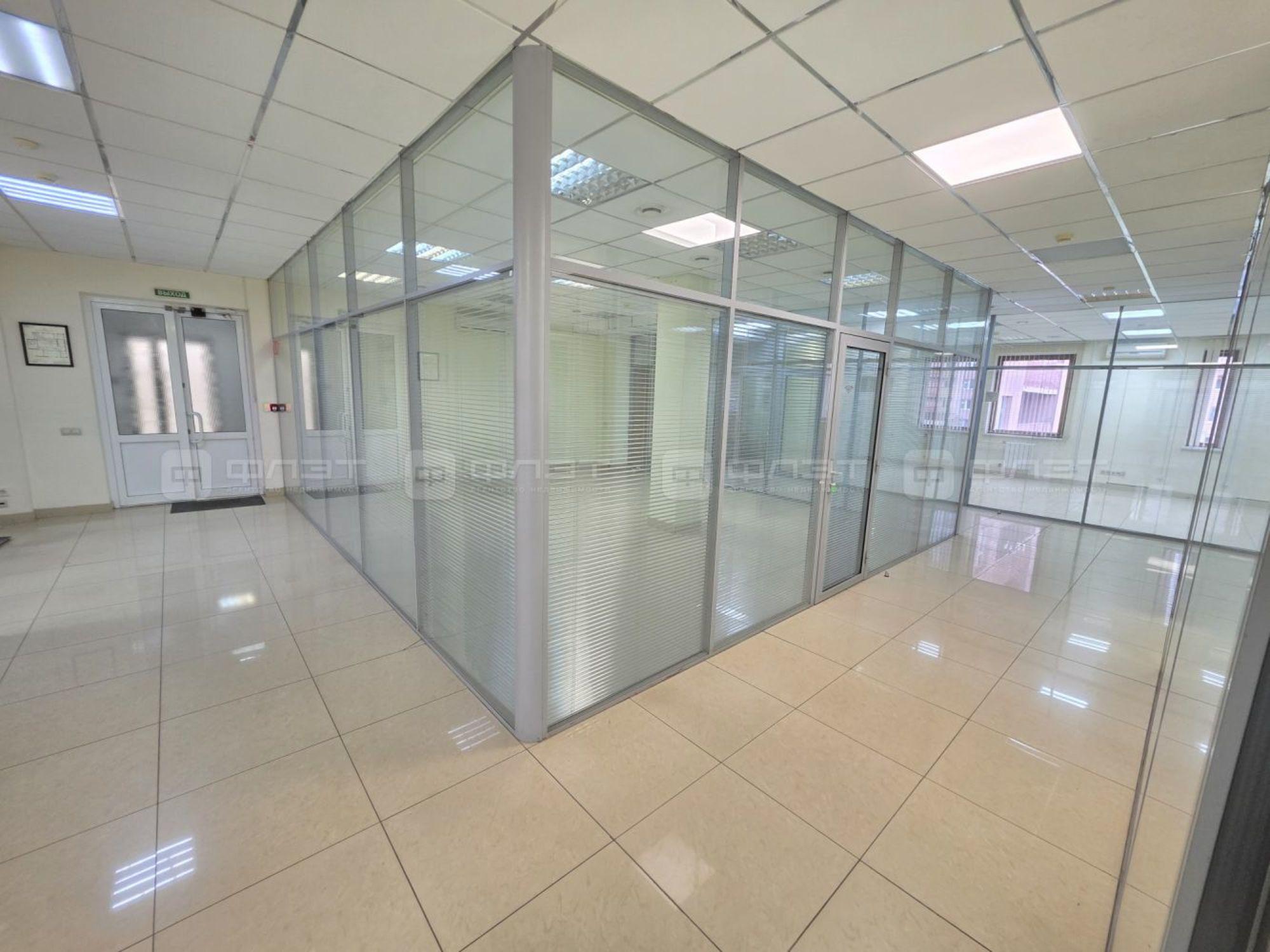 Сдать офис, помещение под офис за 400 000 рублей на пр-кт. Ямашева д.37б