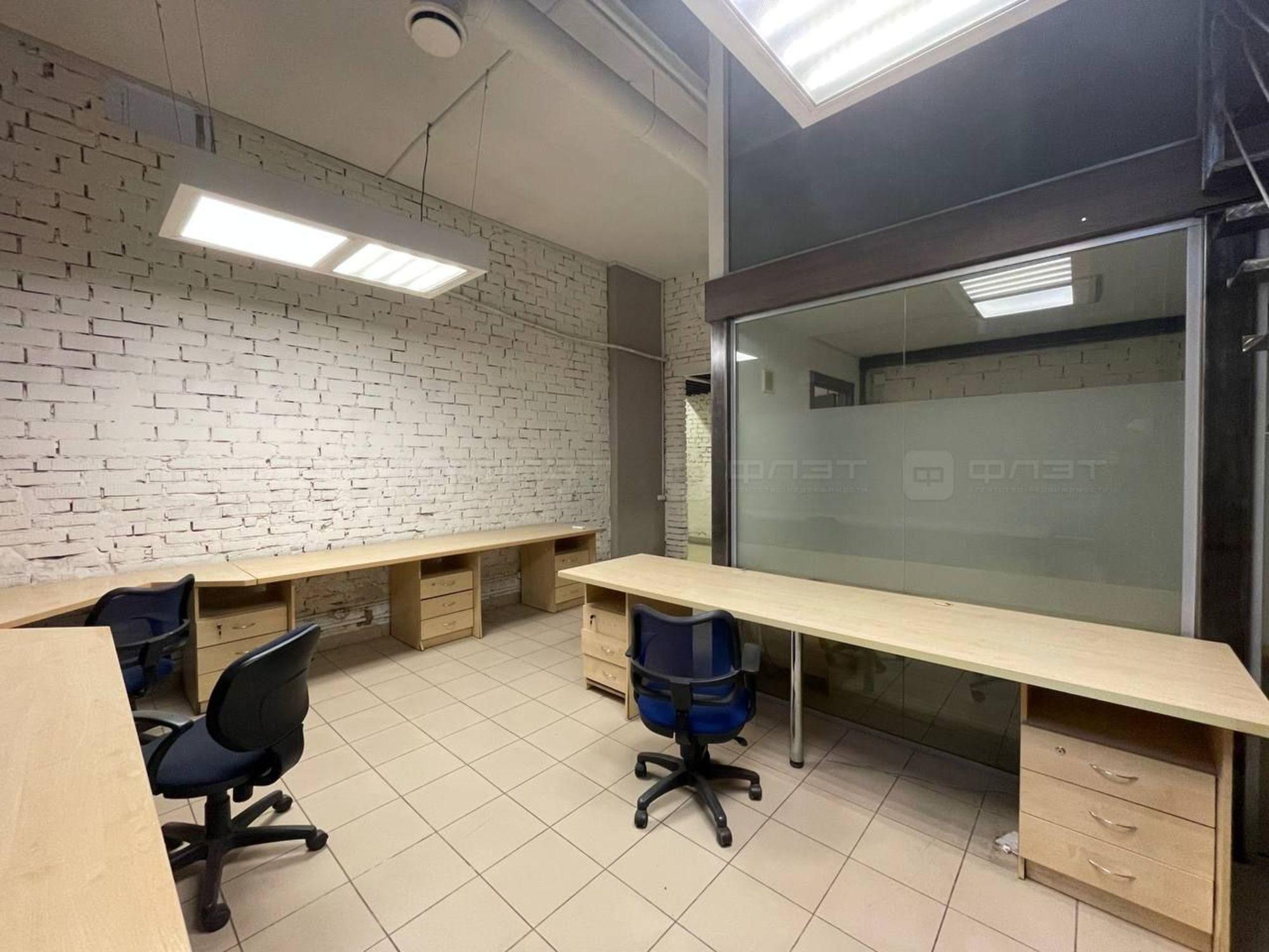 Сдать офис, помещение под офис за 105 000 рублей на ул. Калинина д.60