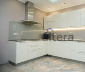 2-комн, 76кв м, этаж 4/10 улица Заря, 16