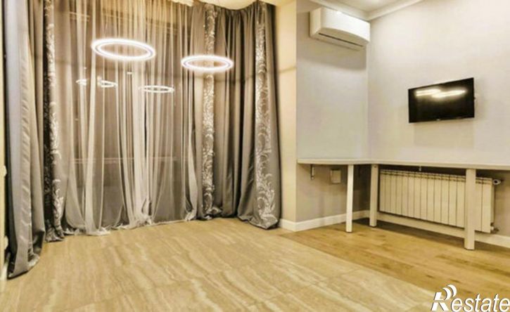 4-комн квартира улица Габдуллы Кариева, 10,  д. 10