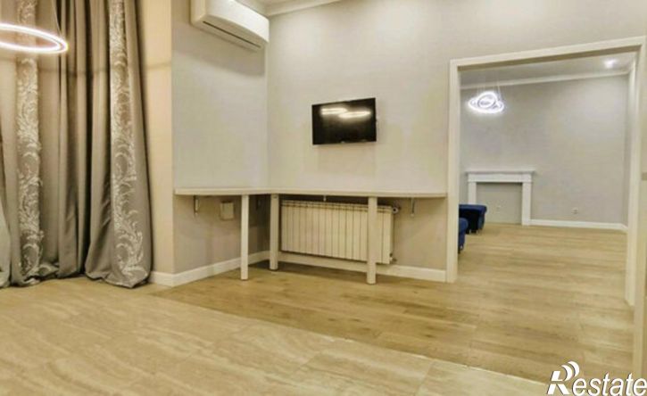 4-комн квартира улица Габдуллы Кариева, 10,  д. 10