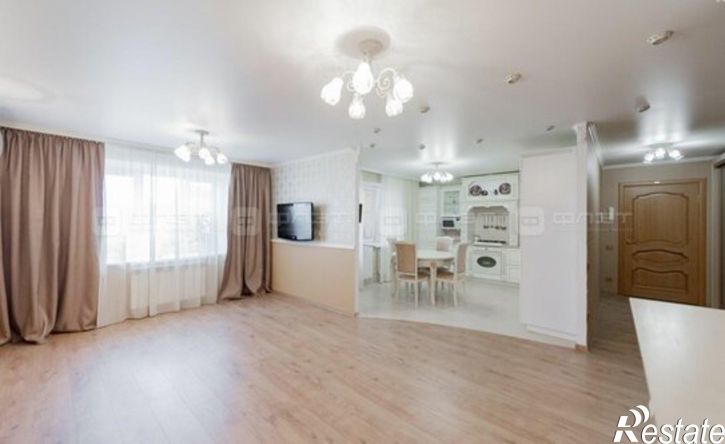 3-комн квартира улица Академика Завойского, 25,  д. 25