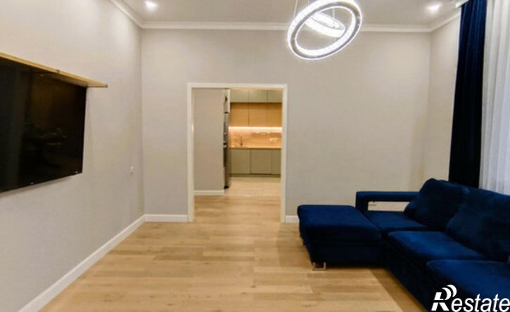 4-комн квартира улица Габдуллы Кариева, 10,  д. 10